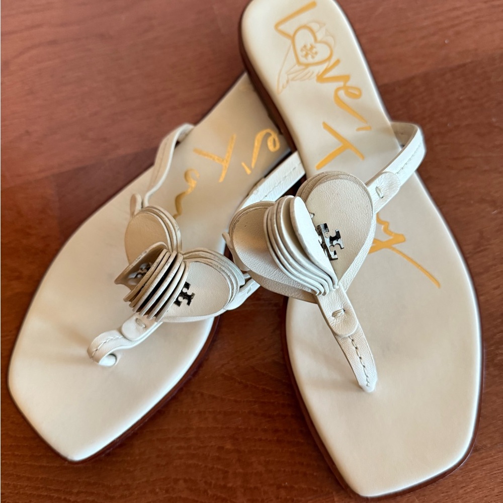 Love, Tory Cream Thong Sandal, Size 7.5.